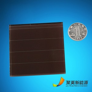Panel solar de silicio amorfo al aire libre